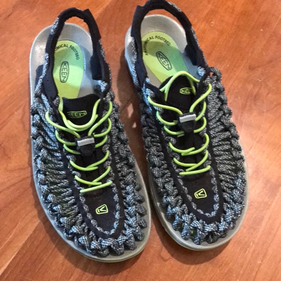 keen uneek size